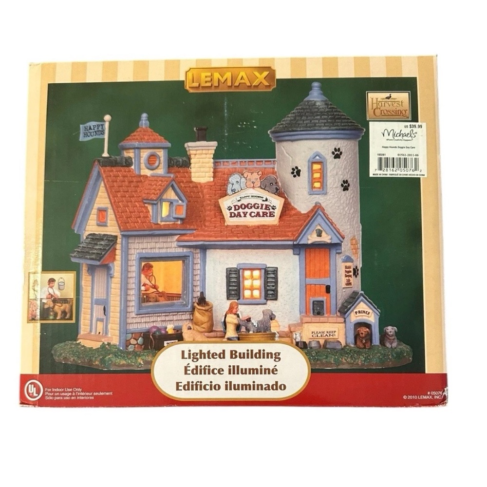 Lemax Harvest Crossing Doggie Daycare Ceramic Lighted Building 05076 2010 Retire